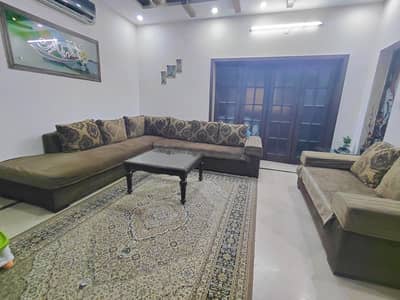 09 seater sofa