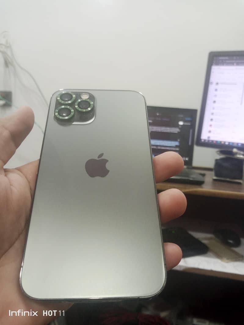 Apple iPhone 12 Pro 1
