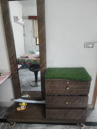 Dressing table for sale