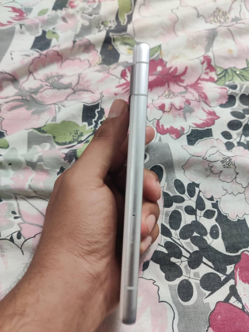 Google Pixel 7a 1