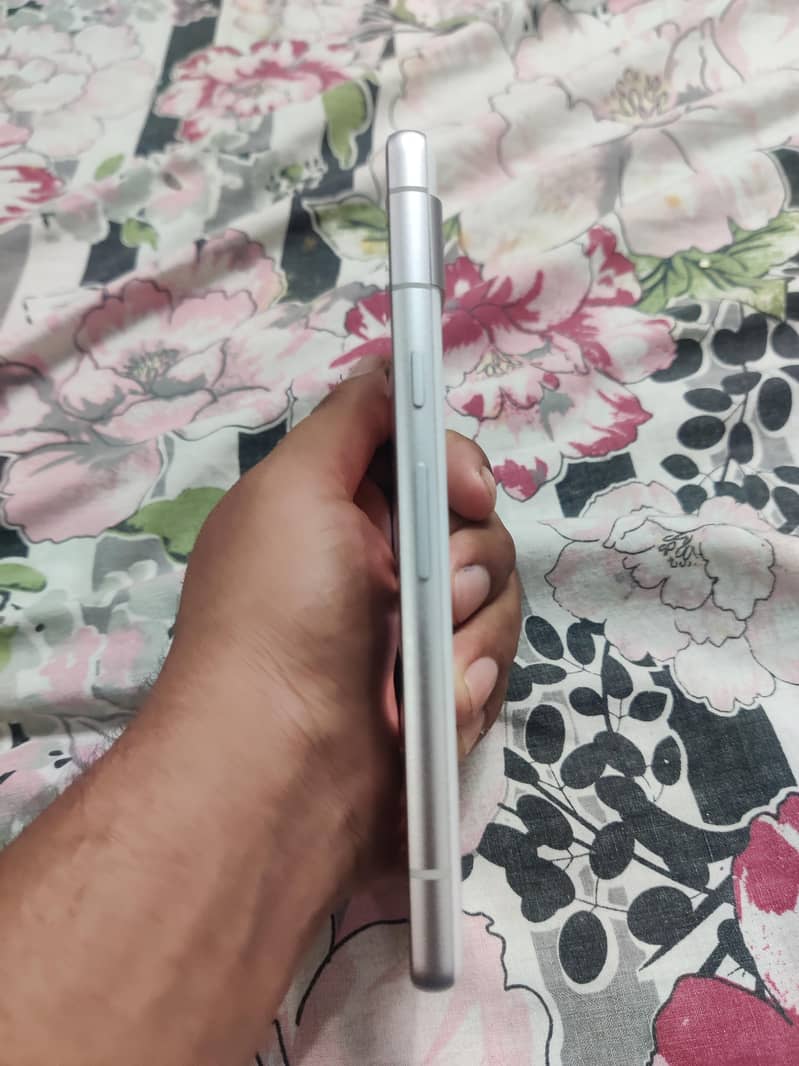 Google Pixel 7a 2