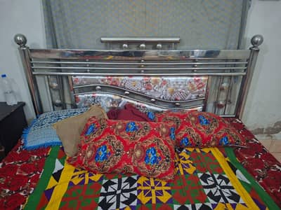 steel bed with well designed for contact 03163222043