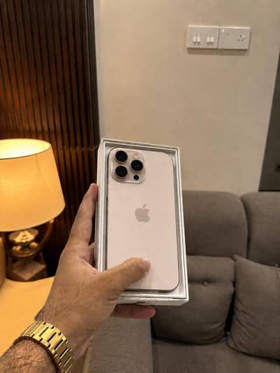 i phone 16 pro max j. v