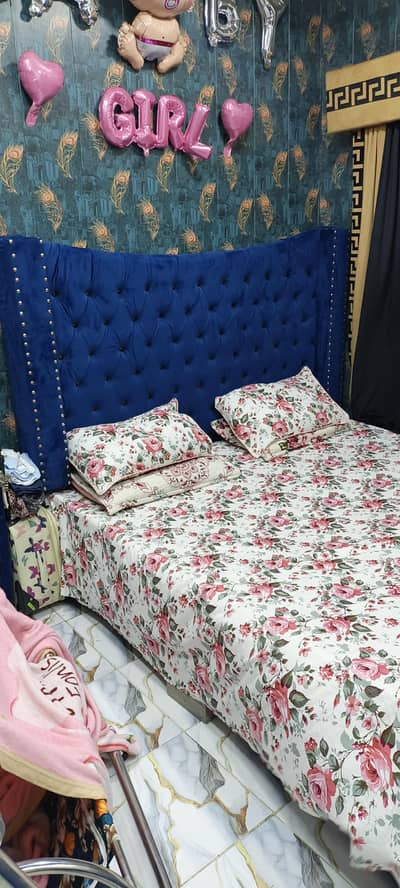 Complete Bed Set with 2 royal Sofa