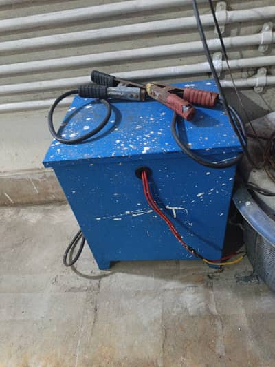 Heavy duty battery charger