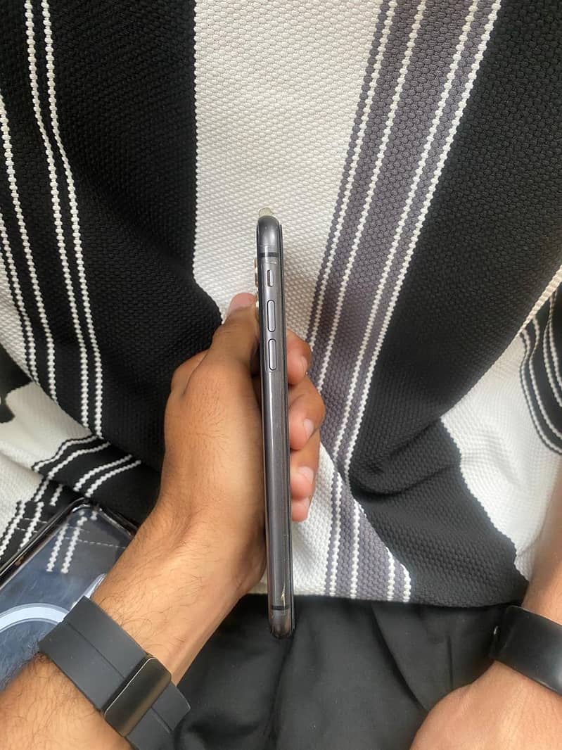 Apple iPhone 11 2