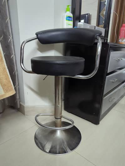 bar stool