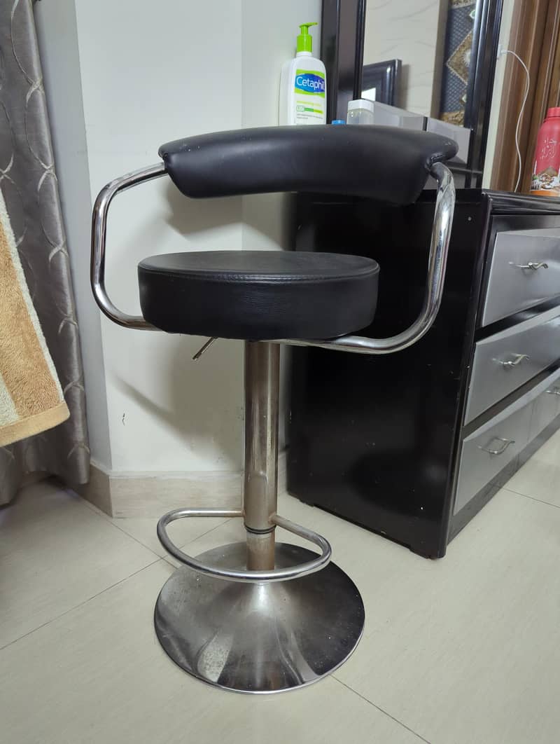 bar stool 0