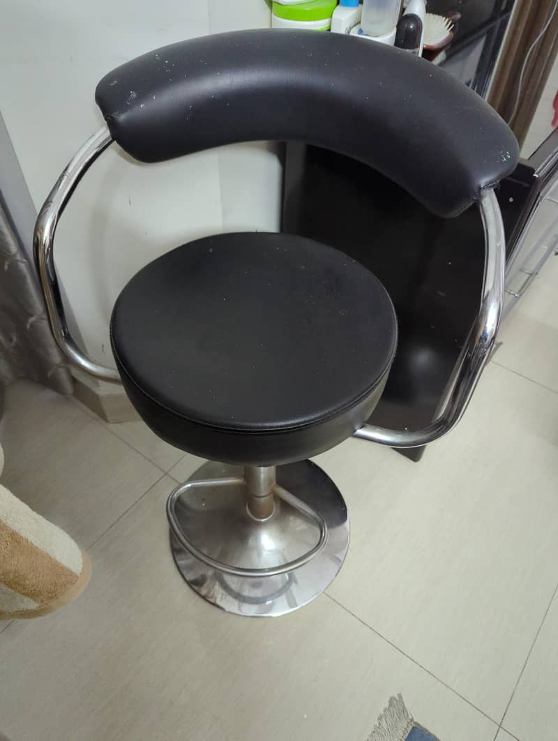 bar stool 1