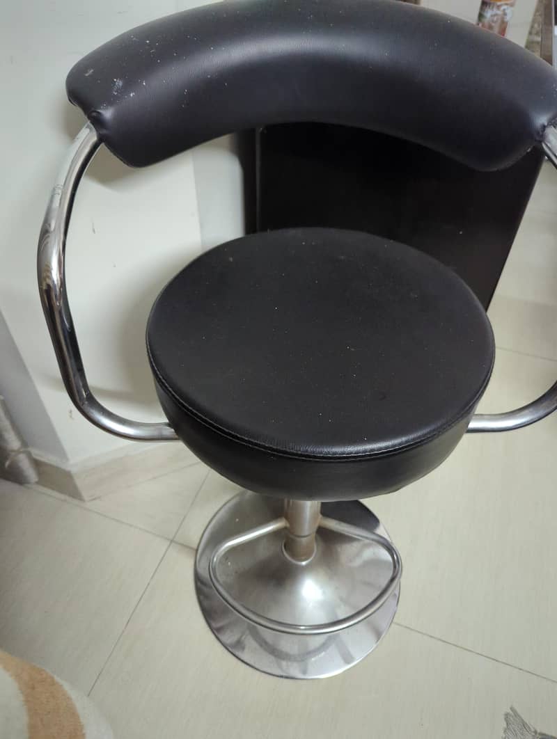 bar stool 3