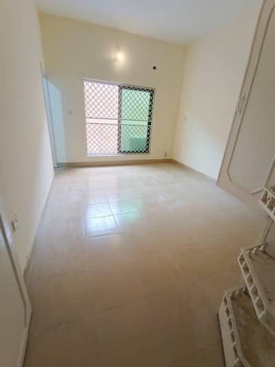 G-11 Size 30*60 Ground Floor Portion For Rent