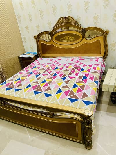Lasani deco wooden bed condition 10/8