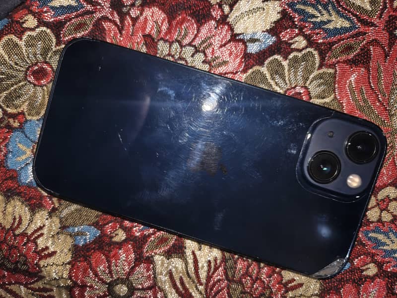 Apple iPhone 13 4