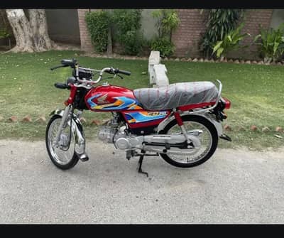 Honda CD 70  scratchless condition 10\10 1050km drive in