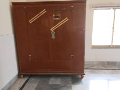 Safe almari for sale used condition