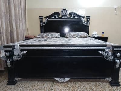 Queen Sized Bed Set for Sale