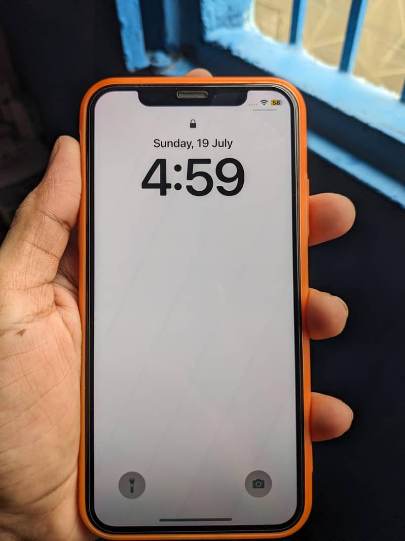 Apple iPhone X 4