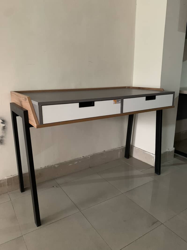 Study table/ workstation table 6