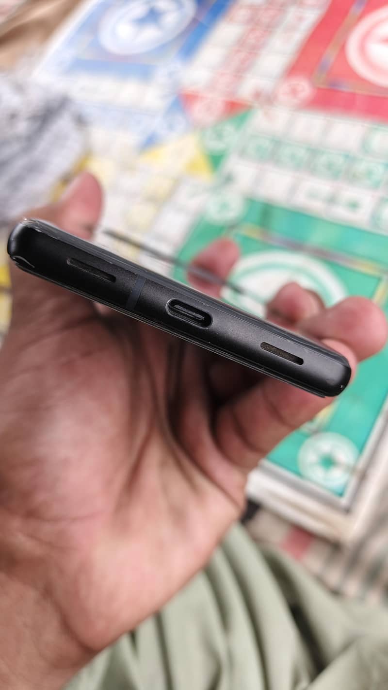 Google Pixel 6a 5