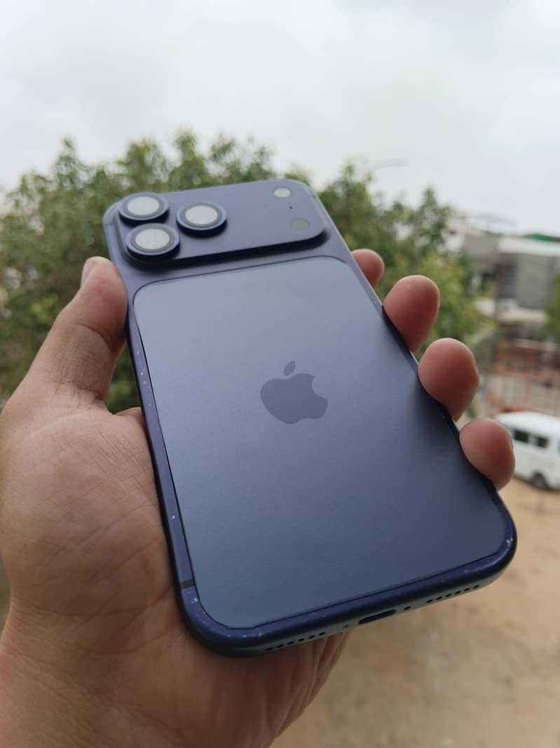 iPhone 17 Pro Max 0