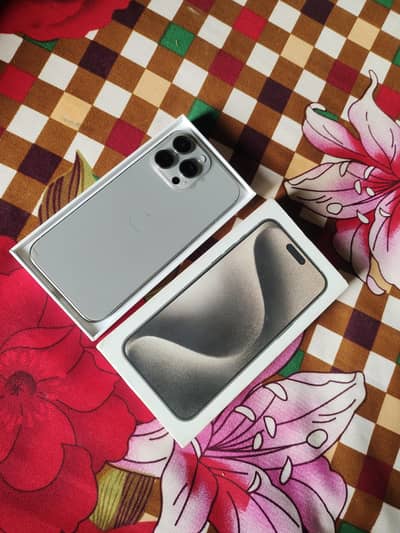 Apple iPhone 15 Pro Max 256 full box non pta