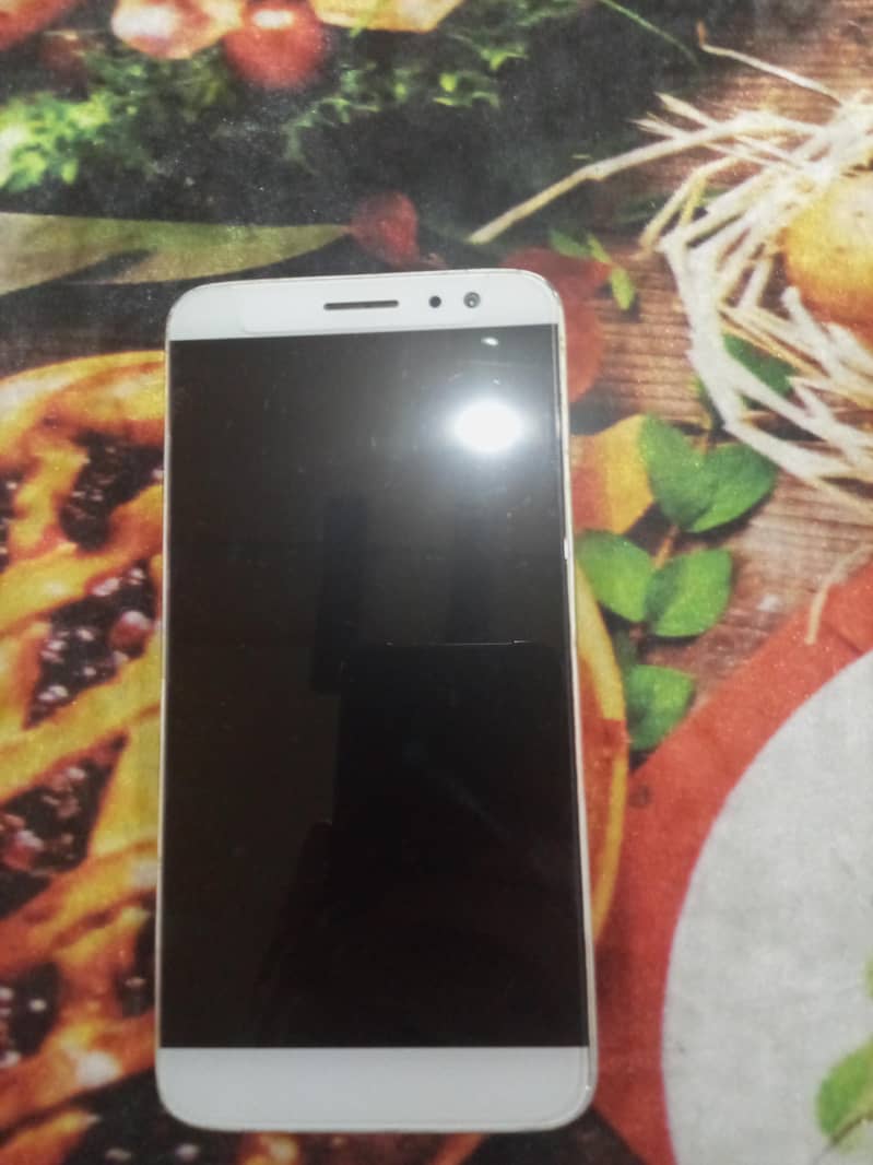 Huawei Nova Plus 1