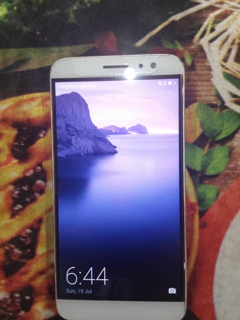 Huawei Nova Plus 2