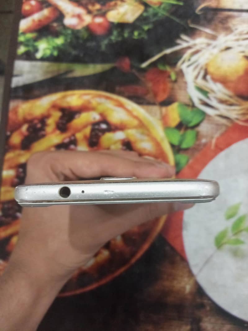 Huawei Nova Plus 6