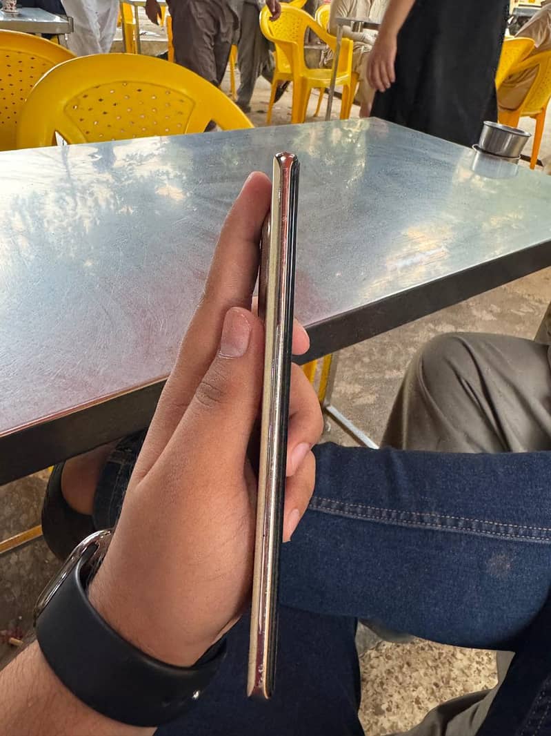 Tecno CAMON 30S 3