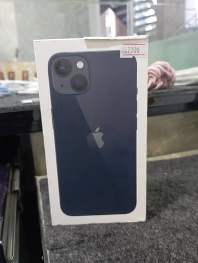 Apple iPhone 13