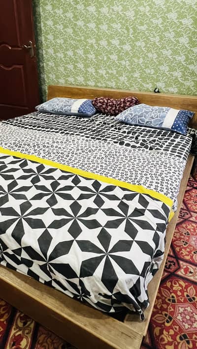 Single bed for sale