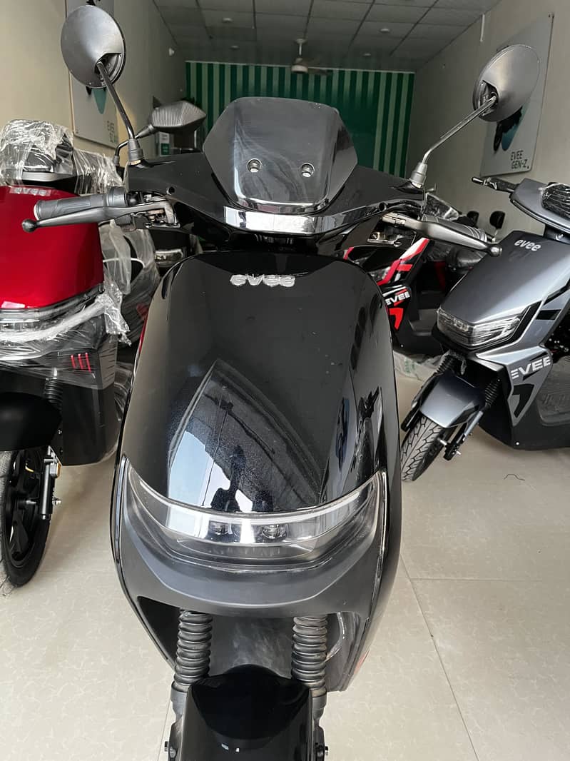 Evee Mito plus 1