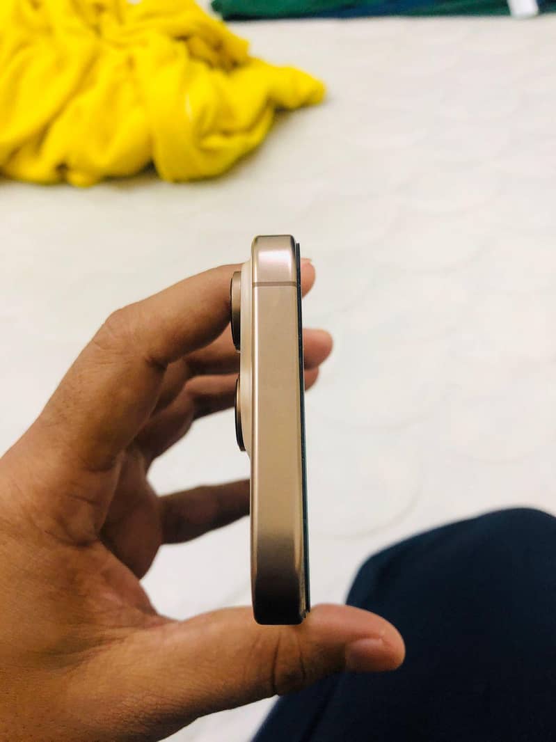 IPhone 16 Pro 2