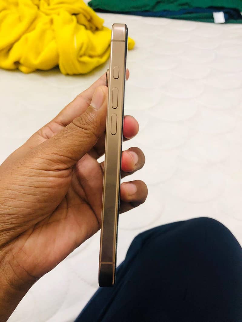 IPhone 16 Pro 3