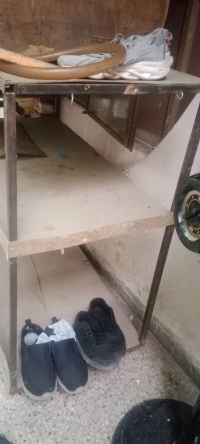 Iran Stand / Trolley
