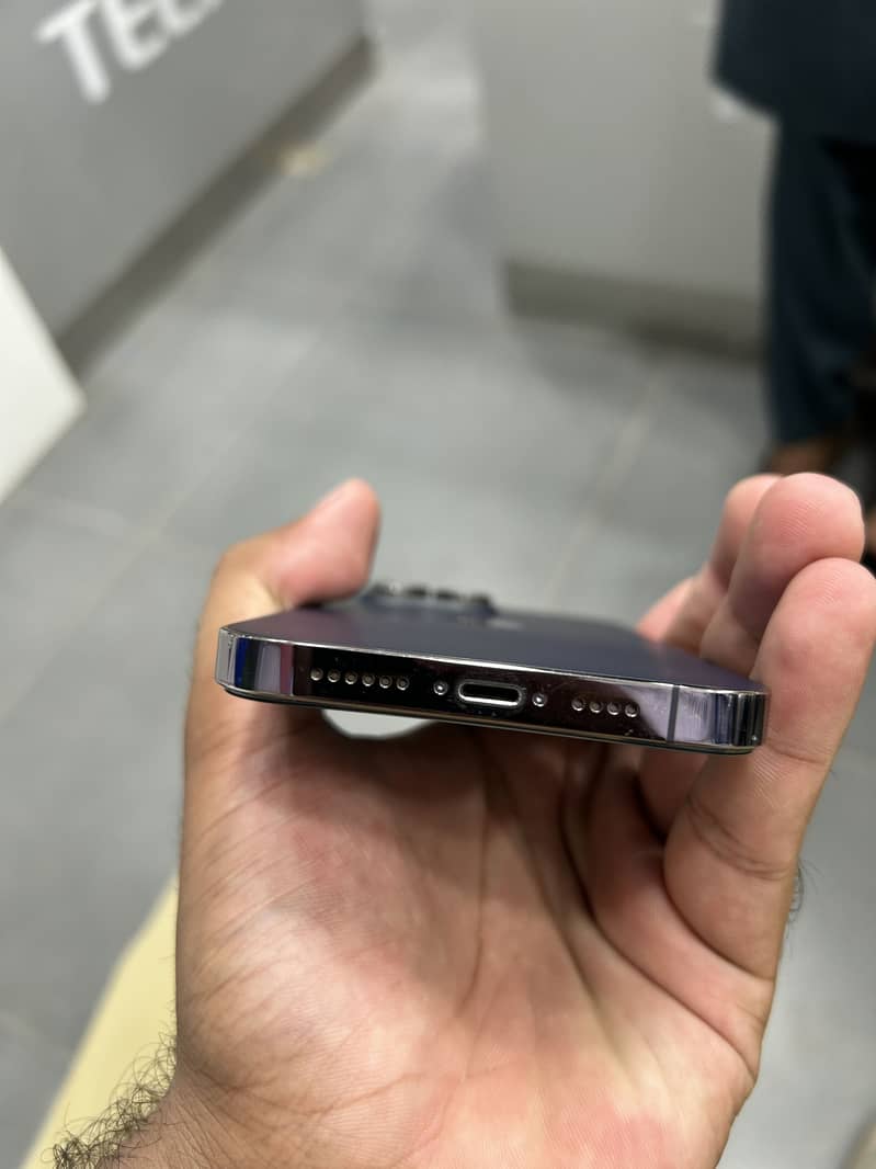 iPhone 14 Pro Max 2