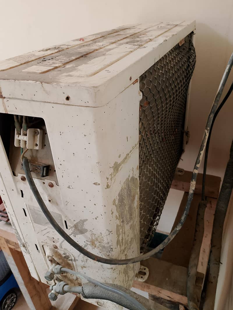 Dawlance split ac used 8