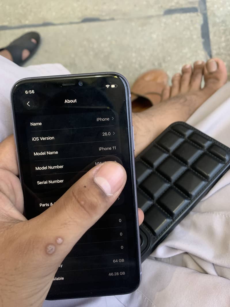 Apple iPhone 11 4