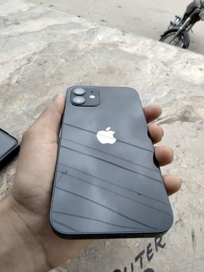 Apple iPhone 12