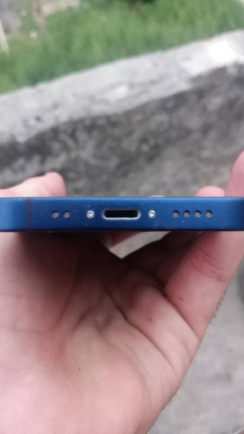 Apple iPhone 12 mini 3