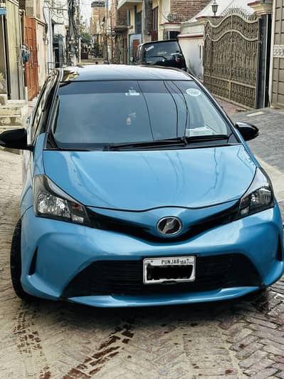 Toyota Vitz 2015
