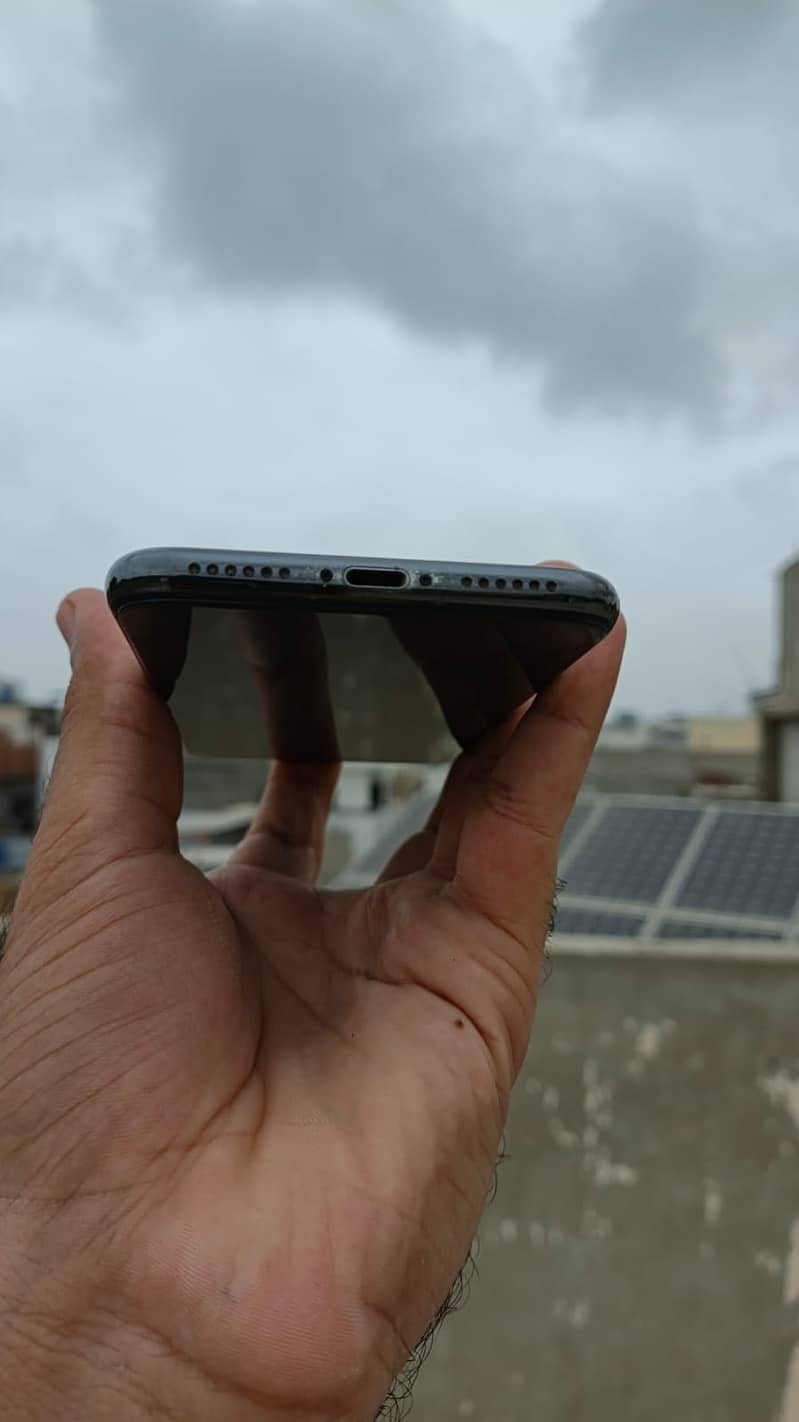 Apple iPhone X 6