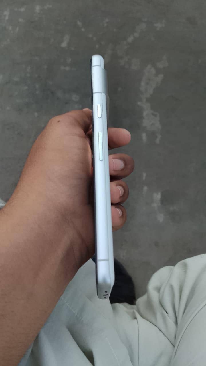 Google Pixel 7 3