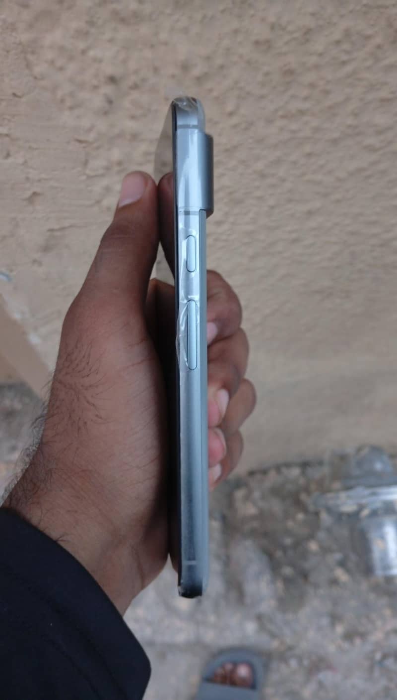 Google Pixel 8 2