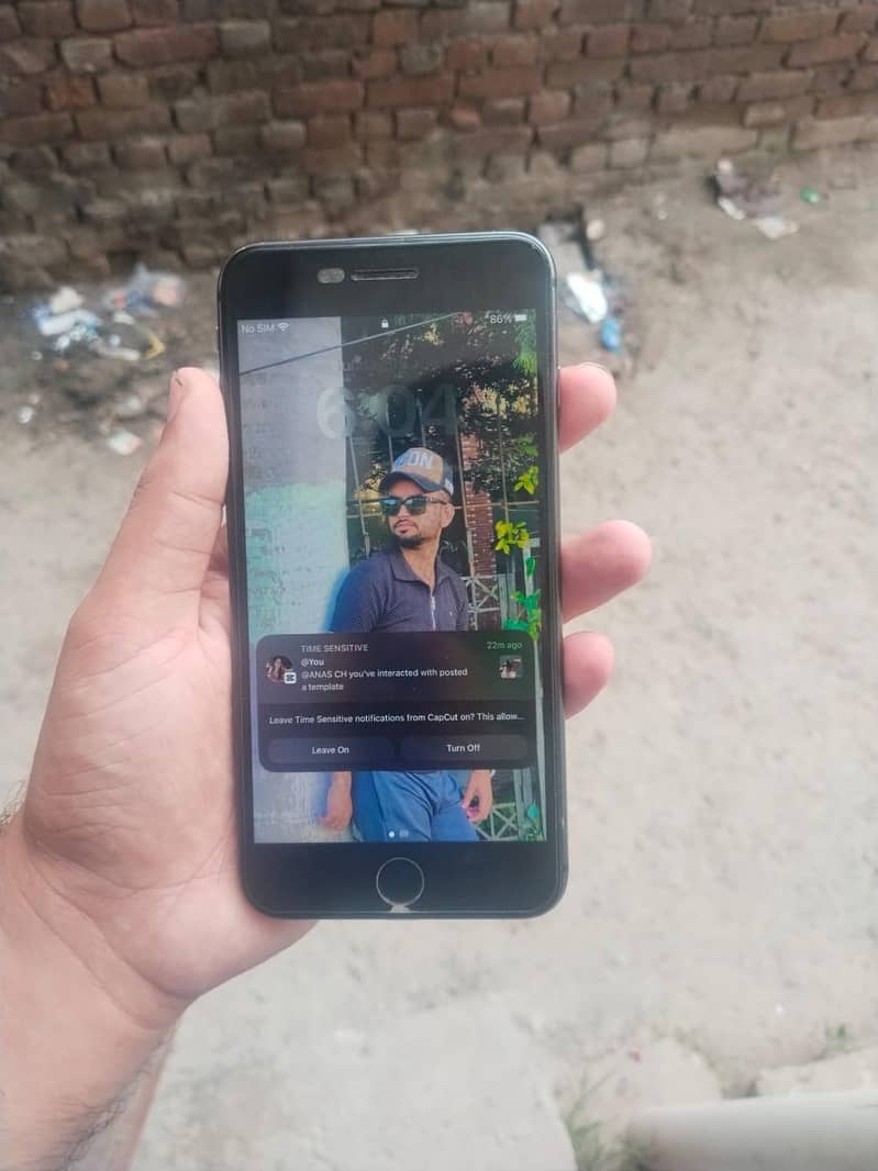 Apple iPhone 8 Plus 3