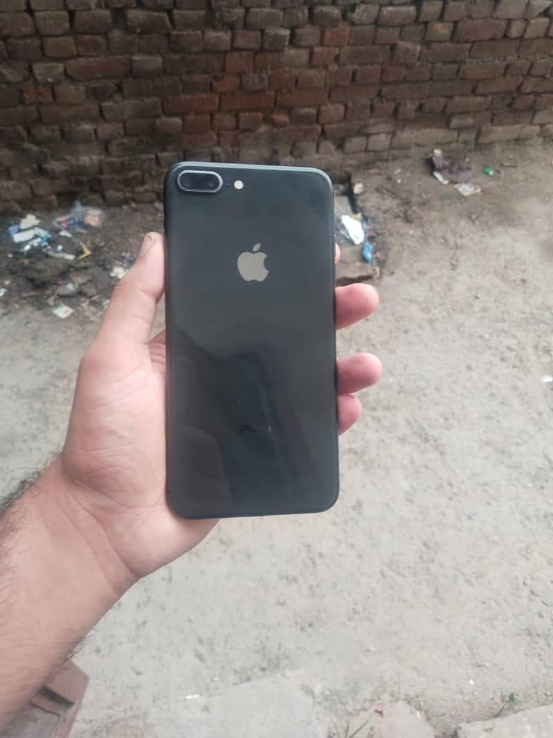 Apple iPhone 8 Plus 7