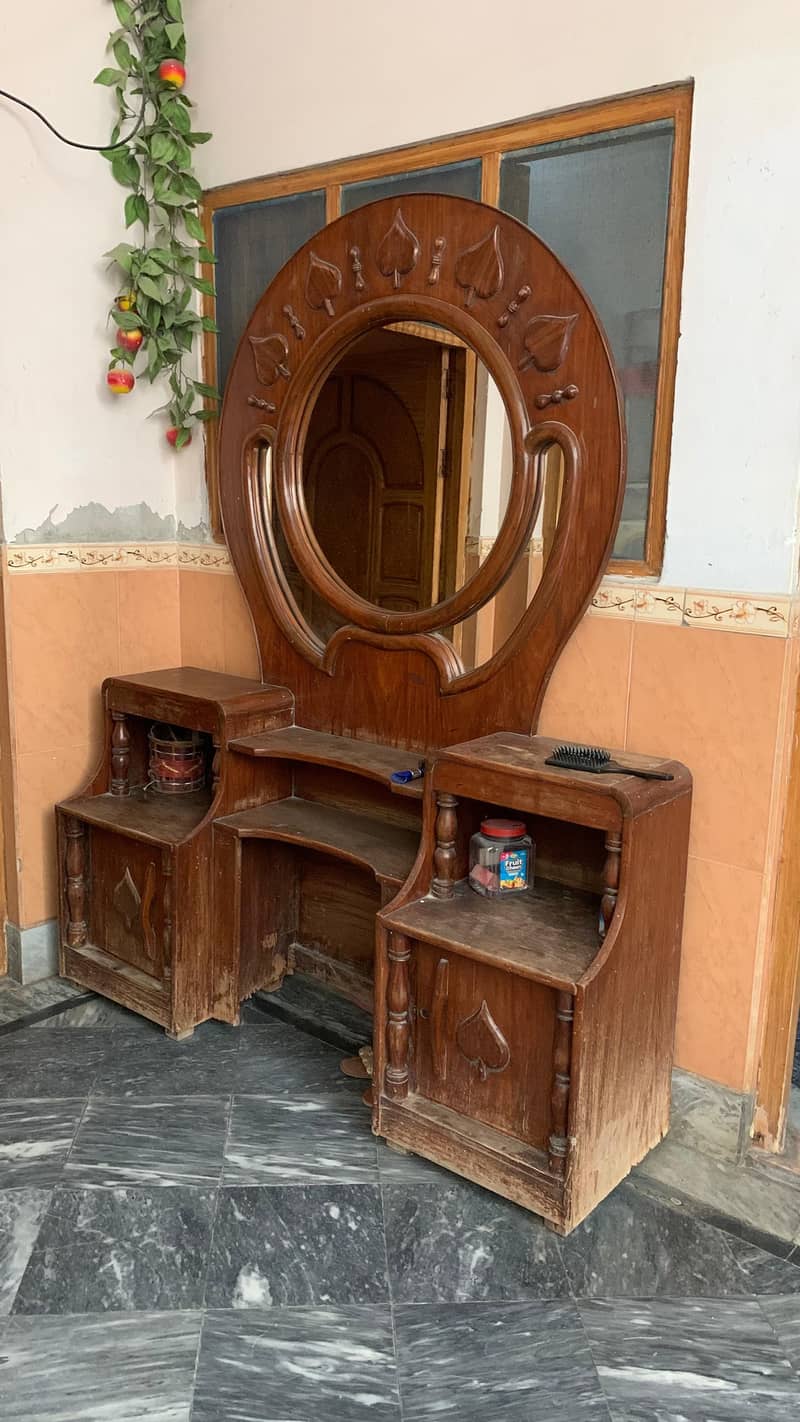 Bed | Showcase | Dressing Table 0