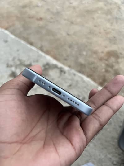 Apple iPhone 15