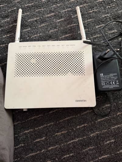 Huawei router with original adopter