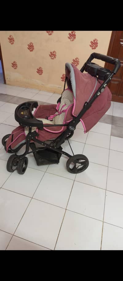 Baby pram (excellent condition)